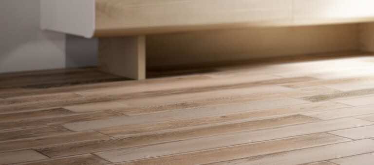 Eleganckie płytki do łazienki – jak je wybrać?