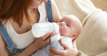 Ekspres do mleka modyfikowanego ułatwi życie każdej młodej mamie
