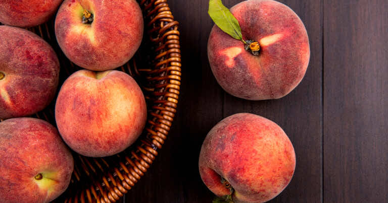 Przed zjedzeniem brzoskwiń umyj je octem