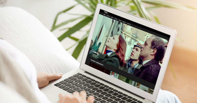 Gdzie obejrzeć za darmo najlepsze polskie filmy? Istnieje całkowicie legalne źródło