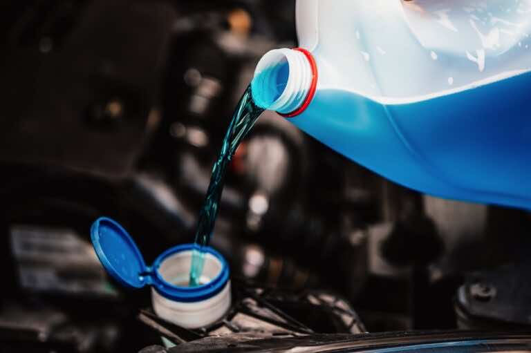 Jak zrobić zimowy płyn do spryskiwaczy