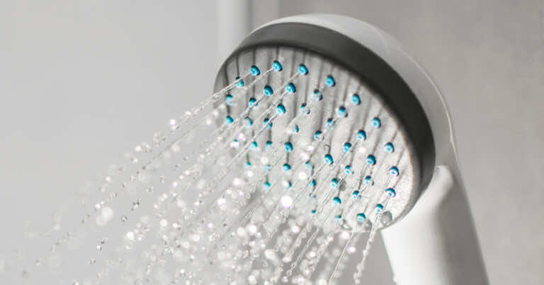Najlepszy sposób, aby wyczyścić słuchawkę prysznicową