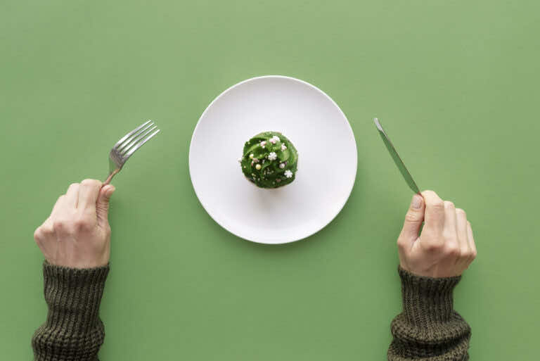 Jak poprawnie ułożyć sztućce na stole – podstawy savoir-vivre