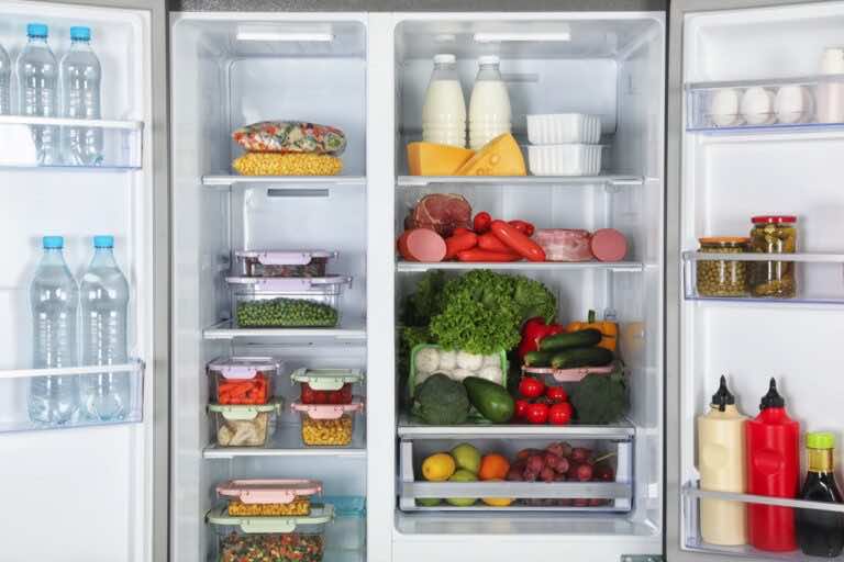 Czym jest lodówka side by side? Jakie ma wady i zalety?