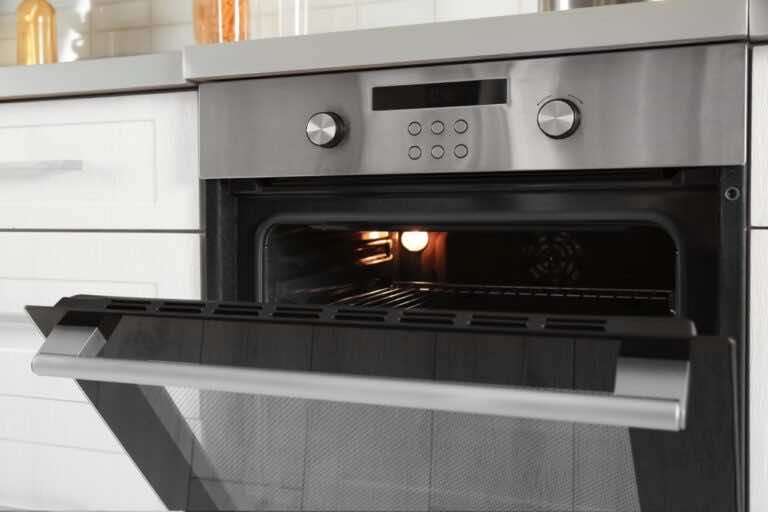 Piece konwekcyjno-parowe. Wady i zalety. Jak dbać i używać?