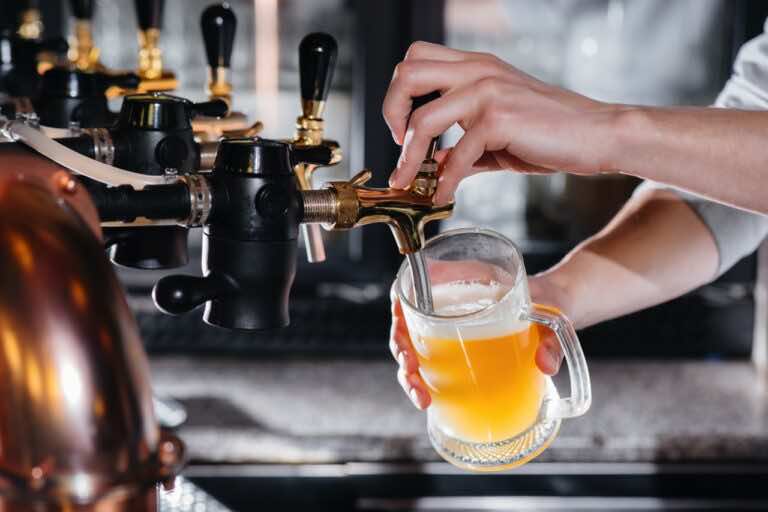 Prawnie, krótko: czy nieletni może kupić piwo bezalkoholowe?