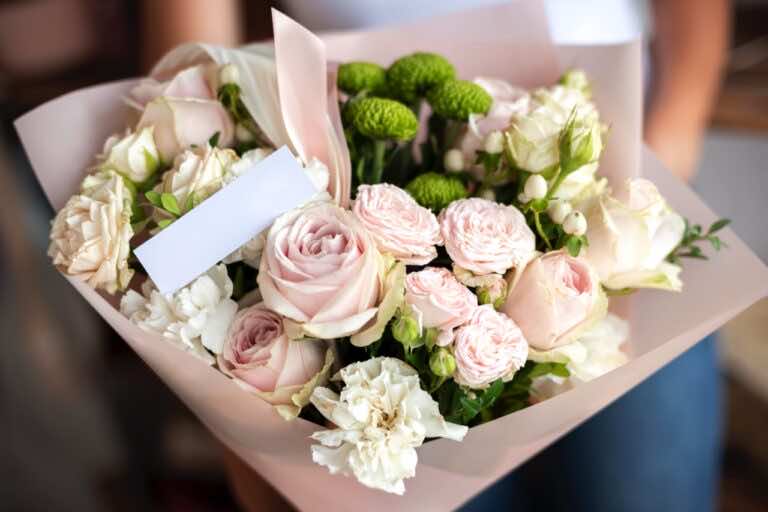 O co można poprosić gości weselnych zamiast kwiatów?