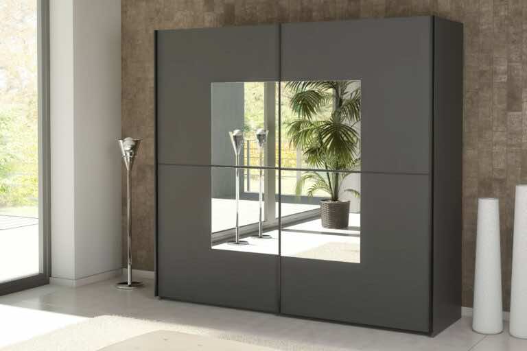 Szafa przesuwna do przedpokoju – jaki model pomieści wszystko, co najpotrzebniejsze?