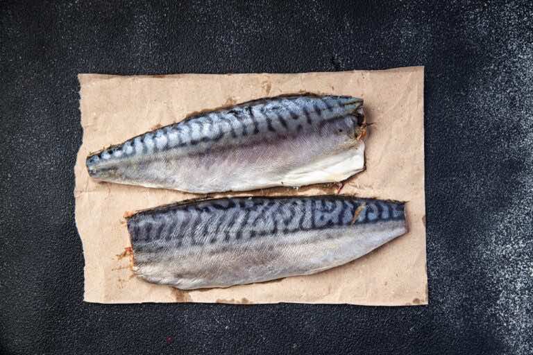 Nie wylewaj jej po zrobieniu sałatki. Zostaw do moczenia śledzi na święta