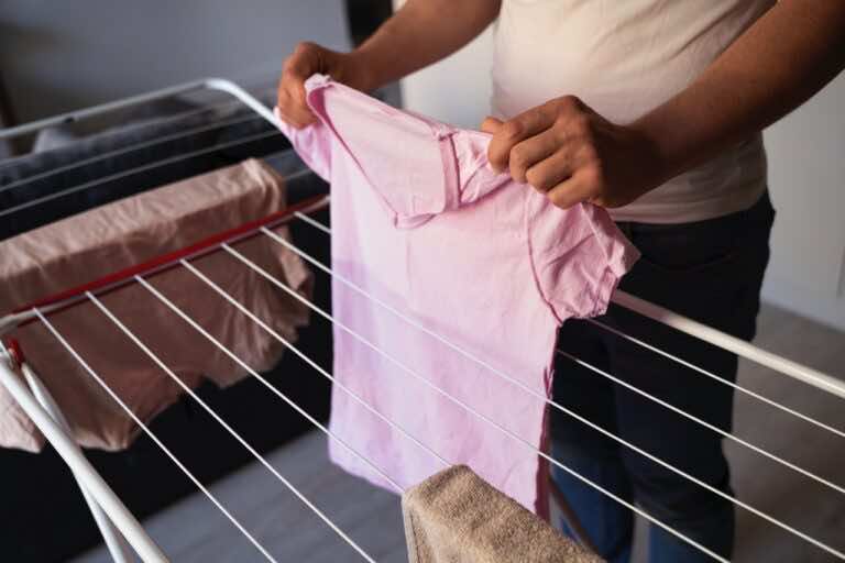 Ten trik sprawi, że pranie szybciej będzie suche