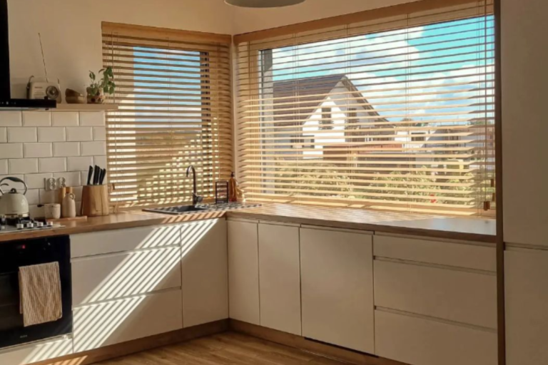 Co na okna narożne? podpowiadamy najlepsze rozwiązania.