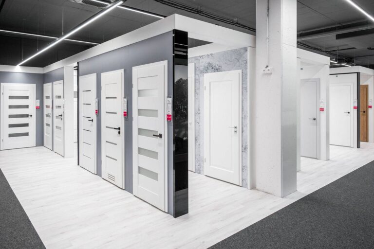 ​Drzwi do aranżacji skandynawskiej – 4 ponadczasowe propozycje