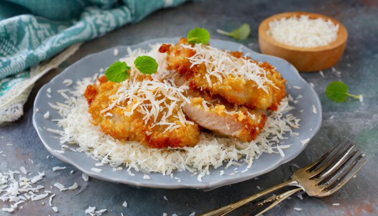 Wymień bułkę tartą na ten składnik, a kotlety będą smakować wyjątkowo