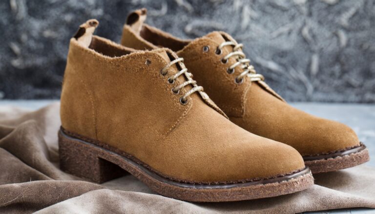 Czy buty zamszowe można prać w pralce