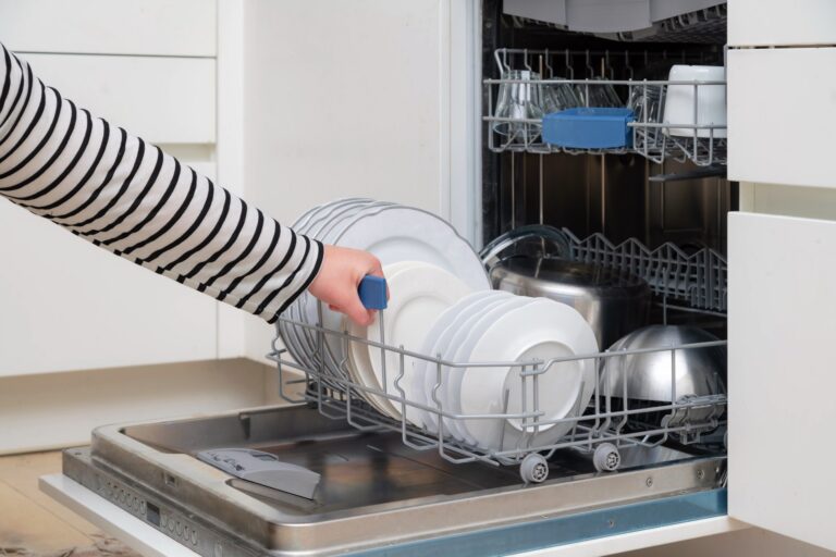 Czym można zastąpić płyn do nabłyszczania w zmywarce