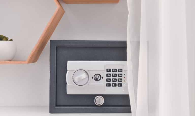 Co warto wiedzieć na temat domowych i biurowych sejfów?