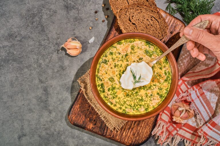 Co zrobić, aby śmietana nie zwarzyła się przy zabielaniu zupy