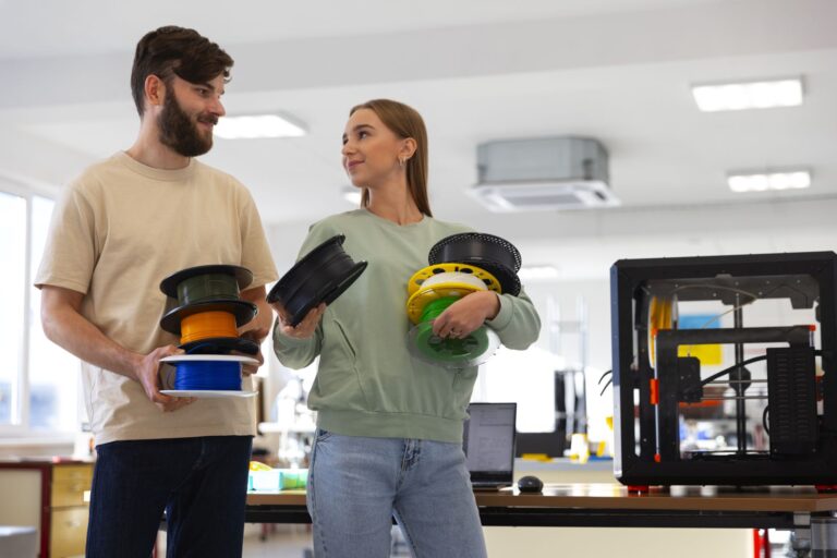 Kreatywne zastosowania kolorowych filamentów w projektach 3D